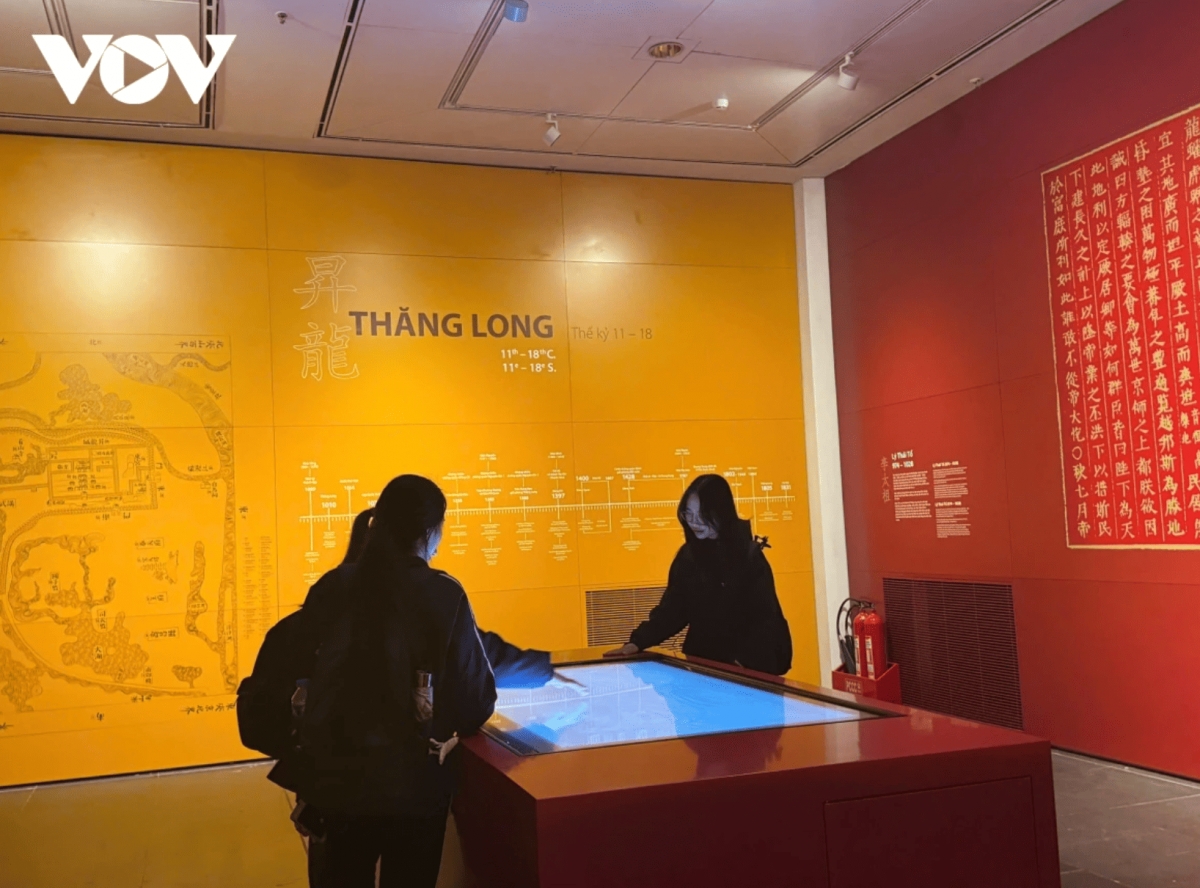 The museum draws many young visitors for visits and hands-on experiences.