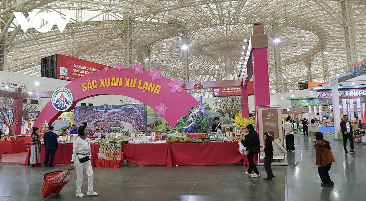 Local specialties and OCOP products always attract visitors and shoppers.