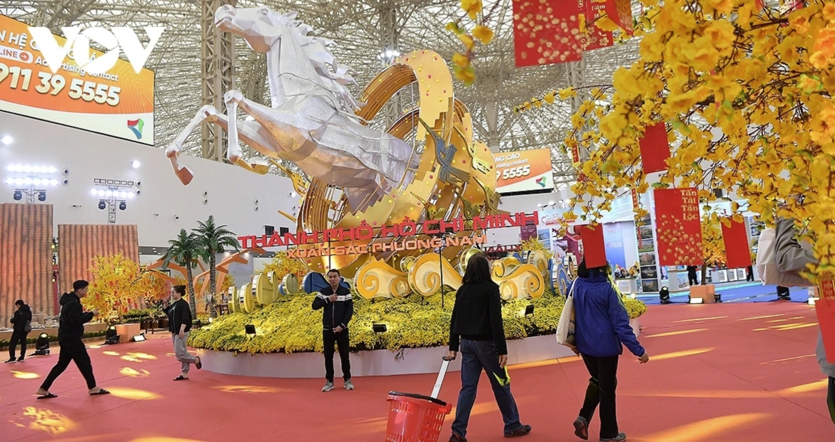 The locality section, with Ho Chi Minh City at its core, is located in the main area of the Kim Quy Exhibition Hall, serving as the central hub and the starting point of the spring journey.
