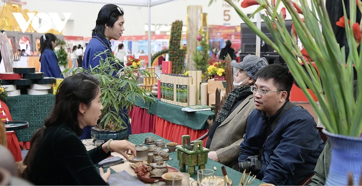 The locality section presents a smart, sustainable urban space alongside Southern Tet experiences rich in local cultural character, where tradition and modern life meet in a close and welcoming cultural setting.