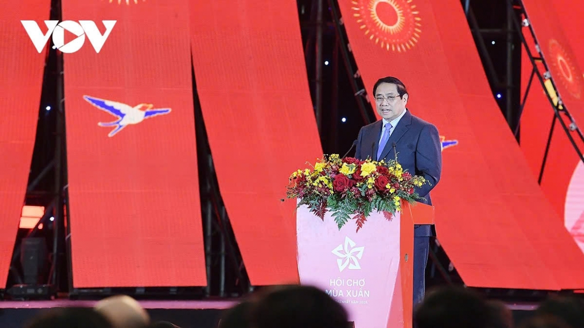 At the opening ceremony, on behalf of Party General Secretary To Lam and the Government, Prime Minister Pham Minh Chinh extends his respectful greetings, warm regards, and best wishes for a happy new year to all delegates, distinguished guests, and fellow citizens.
