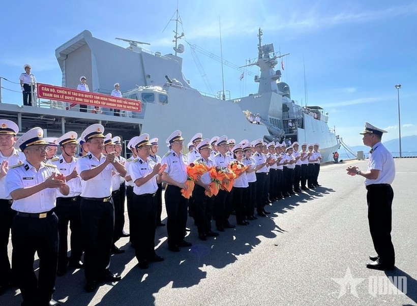 The send-off ceremony for Naval Ship 016 – Quang Trung and its accompanying delegation at Cam Ranh Port on February 23. (Photo: qdnd.vn)