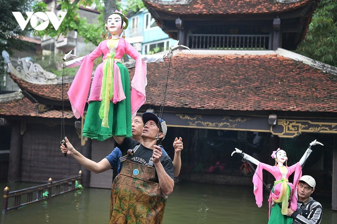 Every performance and every movement by the artists is personally directed and carefully refined by People’s Artist Nguyen Tien Dung.