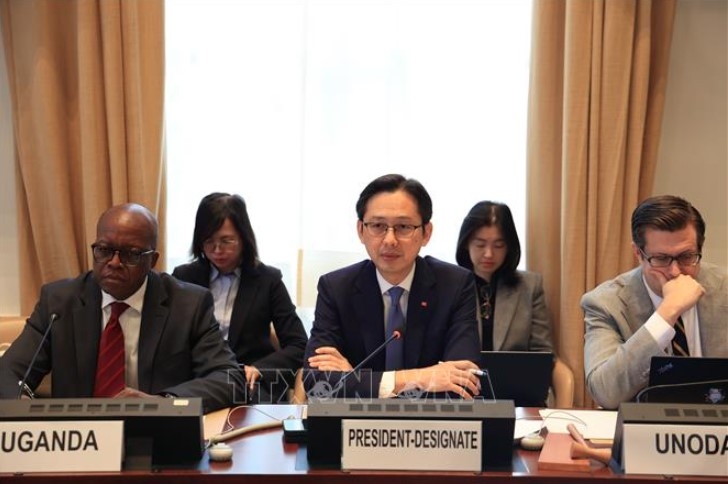 Ambassador Do Hung Viet speaks at the event (Photo: VNA)