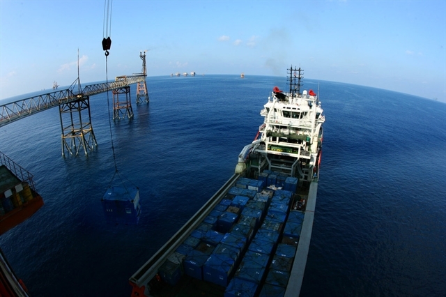 Oil extraction at the Bach Ho oil field, operated by Petrovietnam. — VNA/VNS Photo Huy Hung