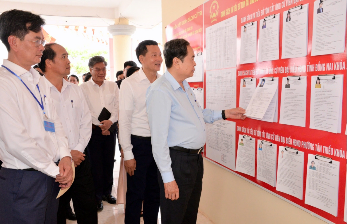 National Assembly Chairman Tran Thanh Man inspects election preparations in Dong Nai province on March 5