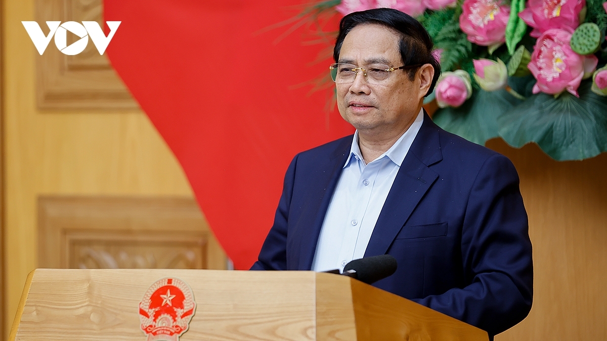 Prime Minister Pham Minh Chinh has called for urgent measures to ensure stable fuel and electricity supplies, warning that any disruption could affect economic growth and macroeconomic stability