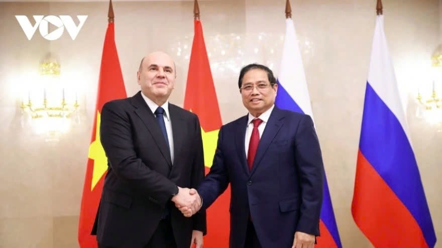 Russian Prime Minister Mikhail Mishustin (L) and his Vietnamese counterpart Pham Minh Chinh ahead of their talks in Moscow on March 23