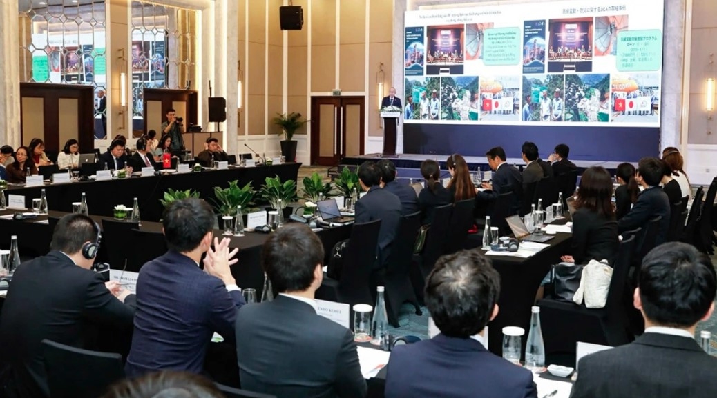 The workshop features the participation of Deputy Minister of Finance Tran Quoc Phuong Ambassador of Japan to Vietnam Ito Naoki, along with leaders from Japanese and Vietnamese organizations.