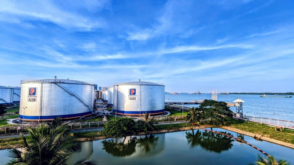 The Nha Be Petroleum Terminal is one of the largest and most important fuel storage facilities in Vietnam, serving as a central hub in the energy supply system for Ho Chi Minh City and the southern region. (Photo: Petrolimex)