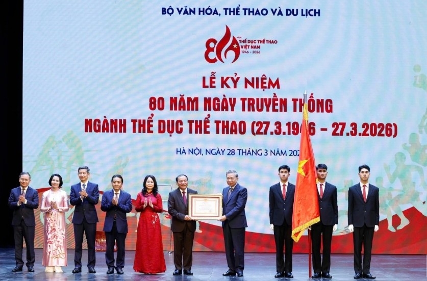 The Sporty Authority of Vietnam receives the First-Class Labour Order at the ceremony (Photo: VNA)