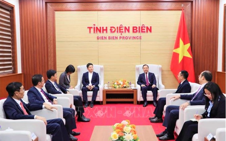 Secretary of the Dien Bien provincial Party Committee Tran Tien Dung receives Japanese Embassy delegation in Vietnam. (Photo: VNA)