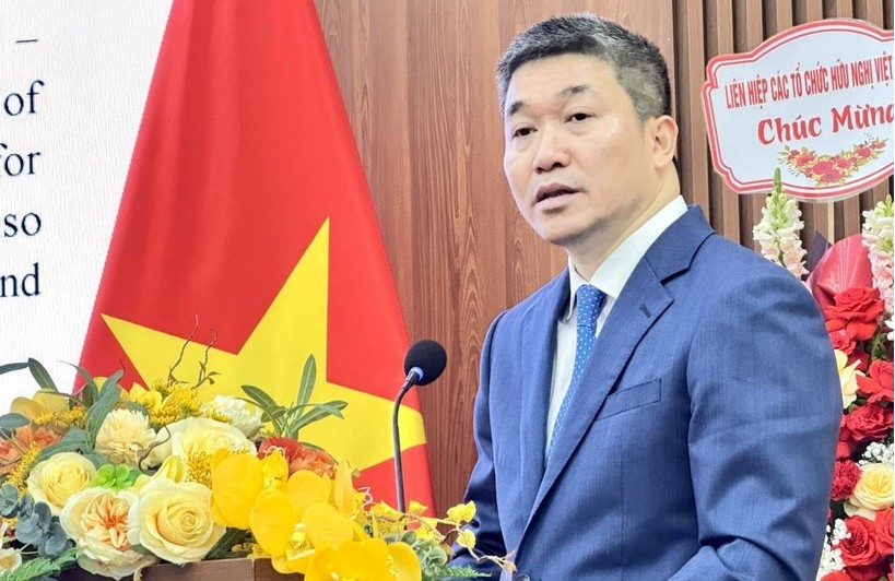 VUFO President Phan Anh Son speaks at the friendship meeting (Photo: VNA)