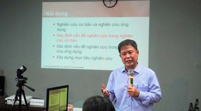 Assoc. Prof. Dr. Do Van Dung, senior lecturer at the University of Medicine and Pharmacy in Ho Chi Minh City