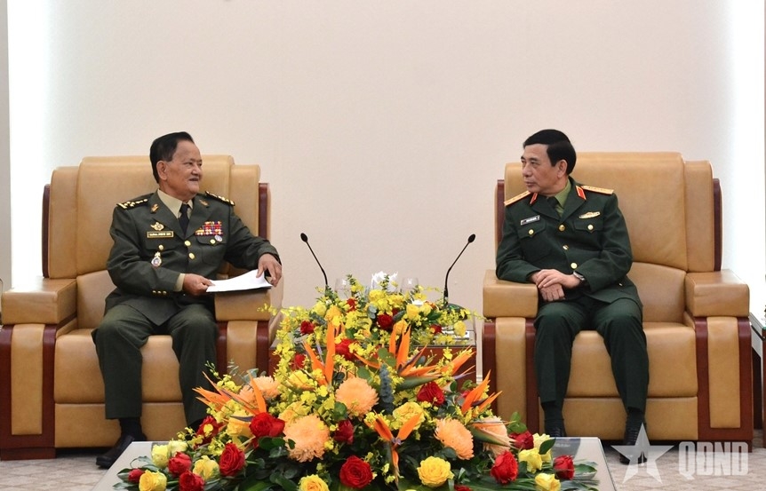 Vietnamese Defence Minister Gen. Phan Van Giang receives Gen. Prum Din, State Secretary of Cambodia’s Ministry of National Defence (Photo : qdnd.vn)