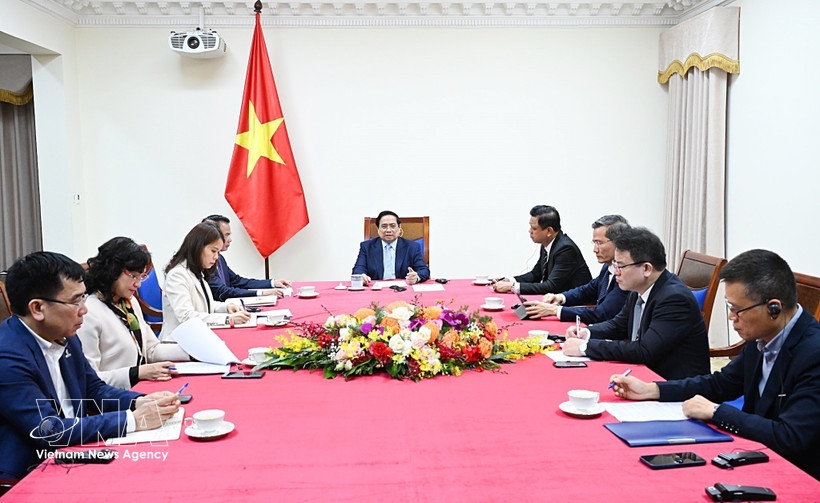 Vietnamese Prime Minister Pham Minh Chinh holds a telephone conversation with President of the United Arab Emirates (UAE) Sheikh Mohamed bin Zayed Al-Nahyan on March 9 evening. (Photo: VNA)