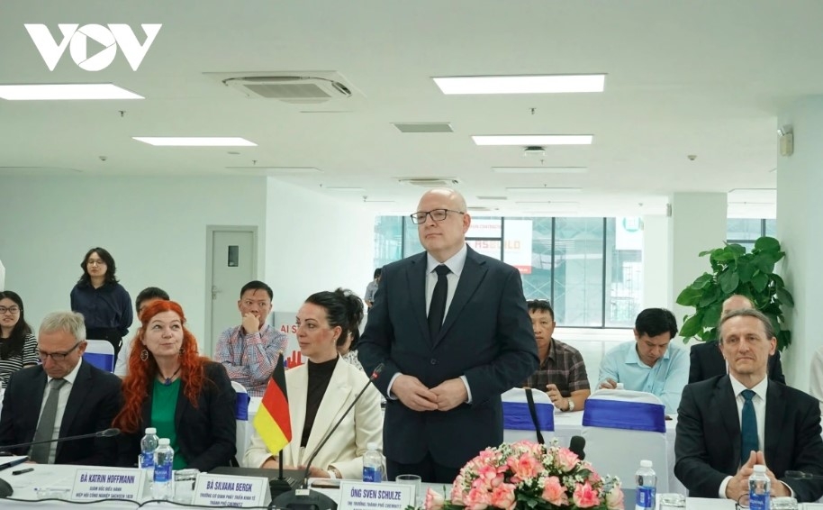 Sven Schulze, Lord Mayor of Chemnitz, highlights the Vietnamese community as a key bridge for strengthening ties and promoting bilateral cooperation