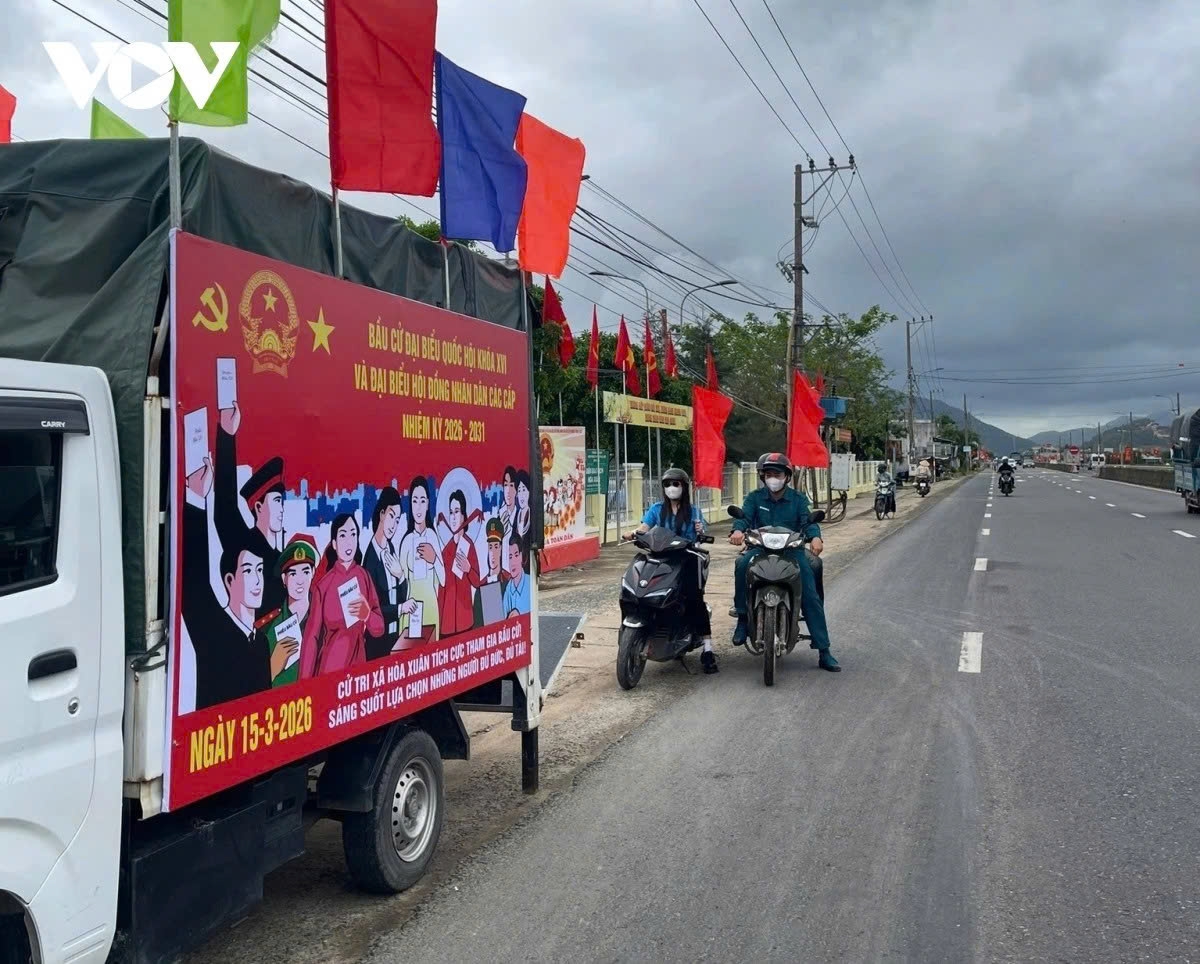 Mobile loudspeaker vehicles travel through villages across Dak Lak province to broadcast election information.
