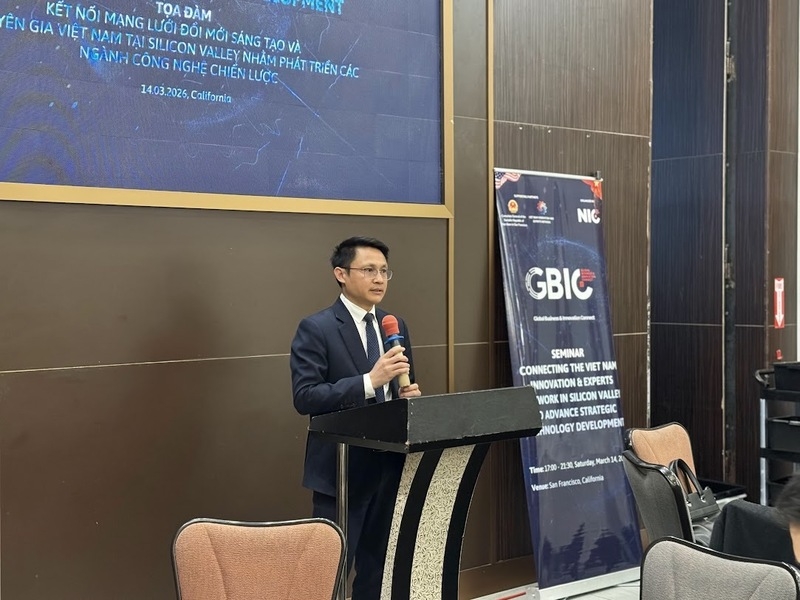 Vo Xuan Hoai, Deputy Director of the National Innovation Centre speaks at the seminar (Photo: NIC)