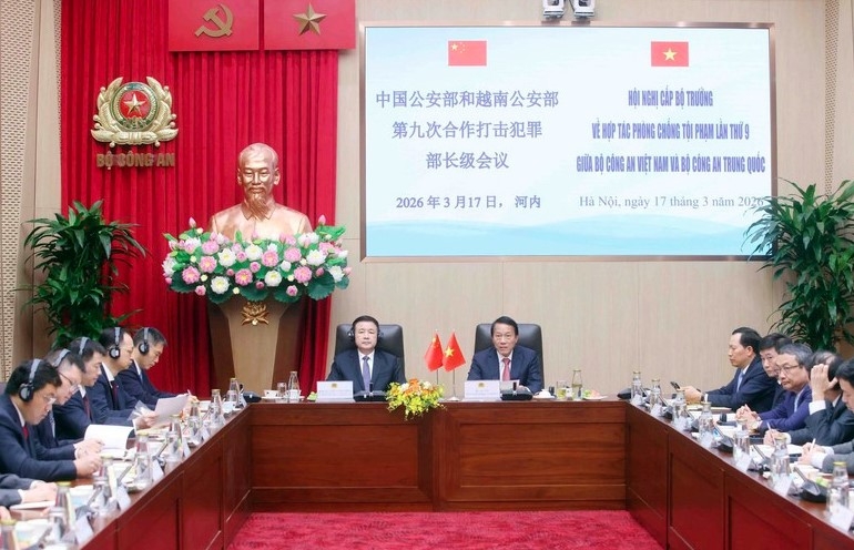 Minister of Public Security Luong Tam Quang and his Chinese counterpart Wang Xiaohong co-chair the 9th Vietnam-China ministerial conference on crime prevention and control. (Photo: Ministry of Public Security)