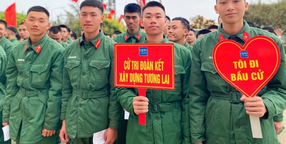 In Co To special zone of Quang Ninh province, the election day atmosphere is equally vibrant at this island outpost. The polling station includes 126 new recruits, many of whom express pride at casting their first ballots after joining the military.