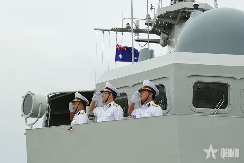 Ship 016 – Quang Trung docks at Coonawarra Naval Base, Australia. (Photo: qdnd.vn)