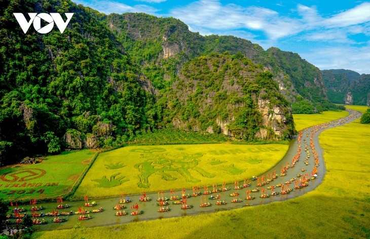 Breathtaking beauty of Tam Coc scenic site in Ninh Binh province widely known as the “Ha Long Bay on land”