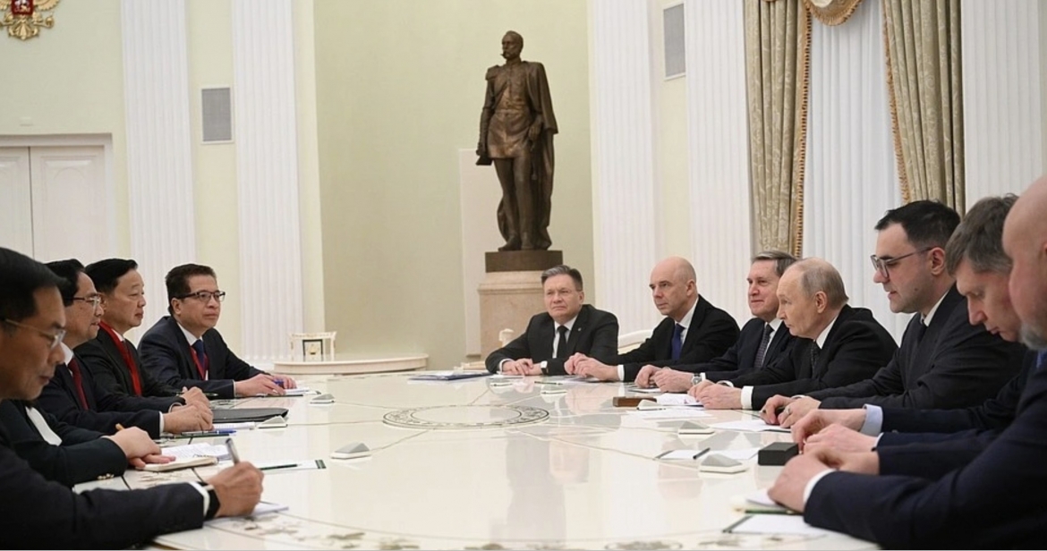 At the meeting between PM Pham Minh Chinh and Russian President Vladimir Putin (Photo: Kremlin)