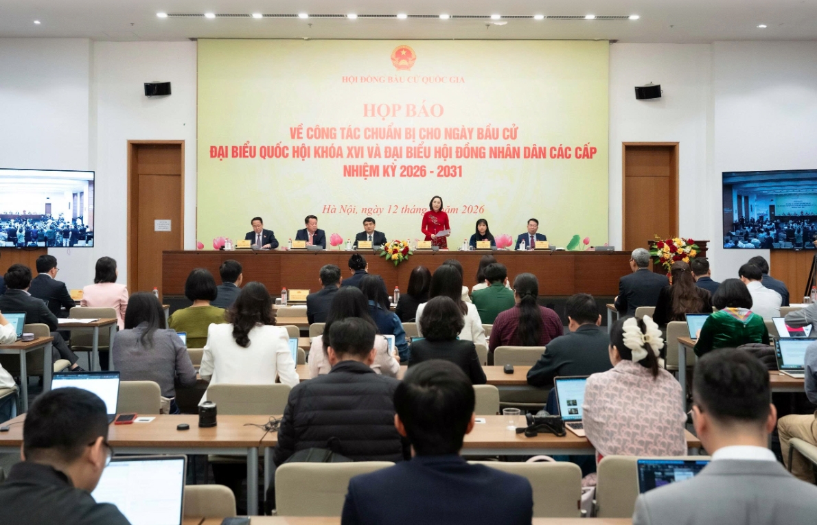 A panoramic view of the press briefing on preparations for National Assembly and local People's Council elections, in Hanoi on March 12