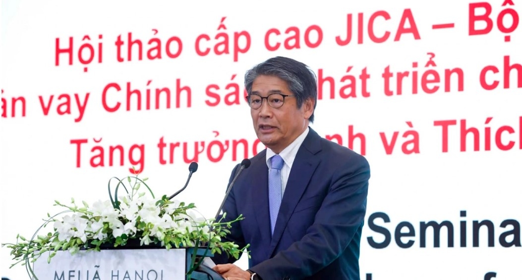 Japanese Ambassador to Vietnam Ito Naoki addresses the event
