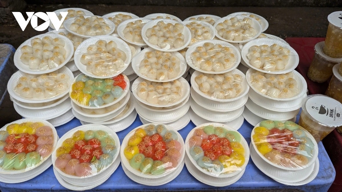 Despite the emergence of many new offerings, traditional bánh trôi and bánh chay continue to hold a central place. For many families, they are indispensable ritual foods for the Cold Food Festival, symbolising reunion and remembrance of one’s roots.