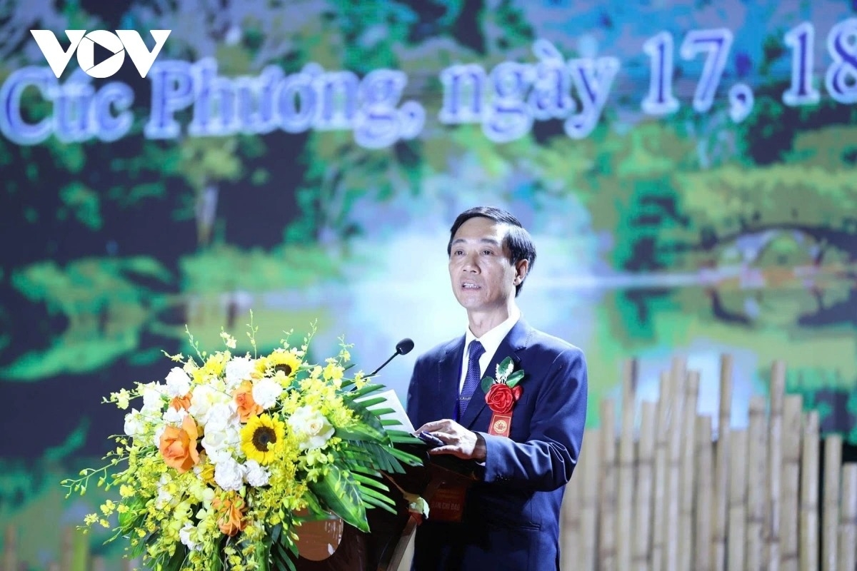 Pham Manh Hung, chairman of the Cuc Phuong Commune People’s Committee, speaks at the opening ceremony