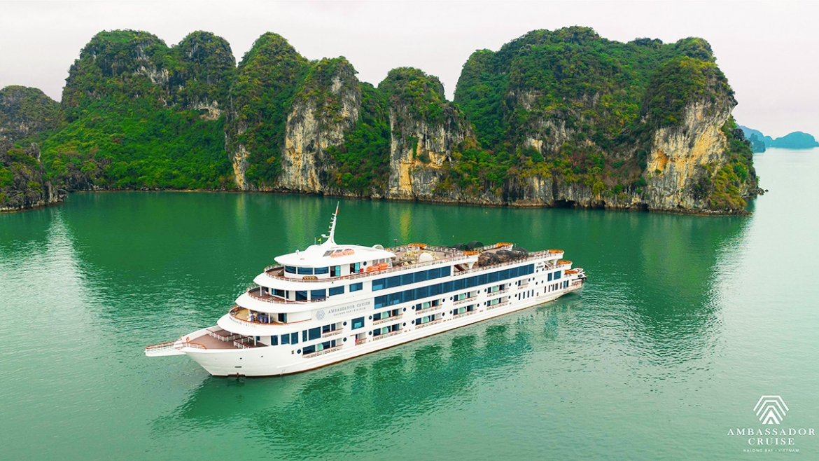 New cruise link opens between Ha Long Bay and Lan Ha Bay (Photo: ambassadorcruise.com)