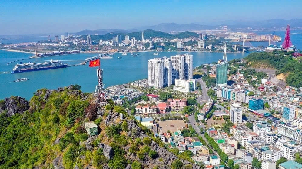 Quang Ninh is shaping a service-driven urban model integrated with island, border and heritage-based economic development