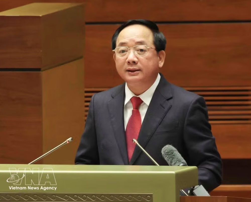 Politburo member, Secretary of the Party Central Committee and Chairman of its Commission for Information, Education and Mass Mobilisation Trinh Van Quyet speaks at the national conference. (Photo: VNA)