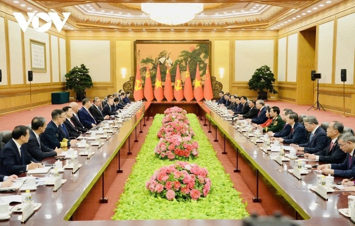 General Secretary of the Communist Party of China (CPC) Central Committee and President Xi Jinping and General Secretary of the Communist Party of Vietnam (CPV) Central Committee and State President To Lam hold talks on April 15.