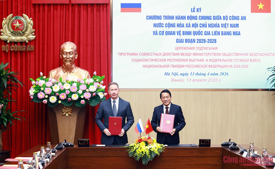 General Luong Tam Quang, Minister of Public Security of Vietnam, and General Viktor Zolotov, Director of the Federal Service of the National Guard Troops of the Russian Federation. (Photo: cand.com.vn)