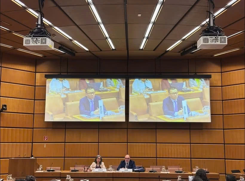 Vietnamese Ambassador Vu Le Thai Hoang speaks at a meeting between ASEAN and the Group of Latin America and the Caribbean (GRULAC) held in Vienna, Austria, on April 8