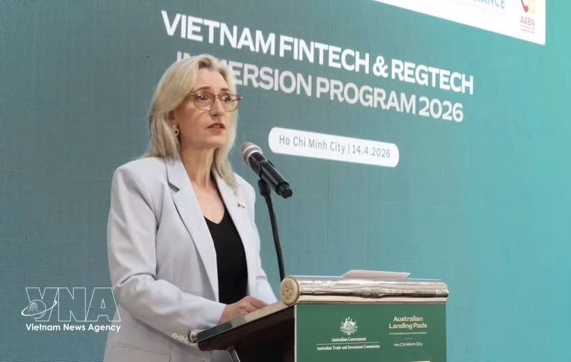 Emma McDonald, Australian Senior Trade and Investment Commissioner, speaks at the conference on April 14. (Photo: VNA)