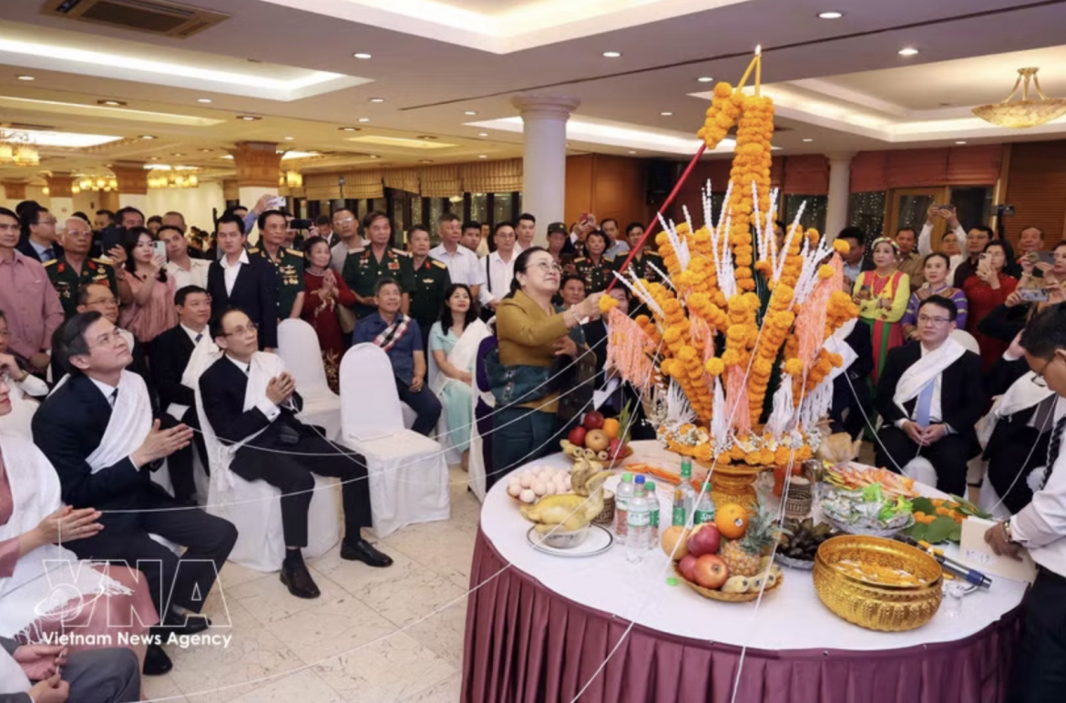 Delegates at the Hanoi ceremony marking Laos' traditional New Year festival Bunpimay