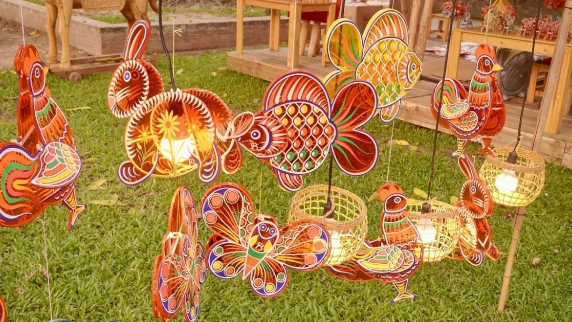 The 'Garden of Light' at the Temple of Literature is open free to the public daily from 8 a.m. to 9 p.m., April 10–19.