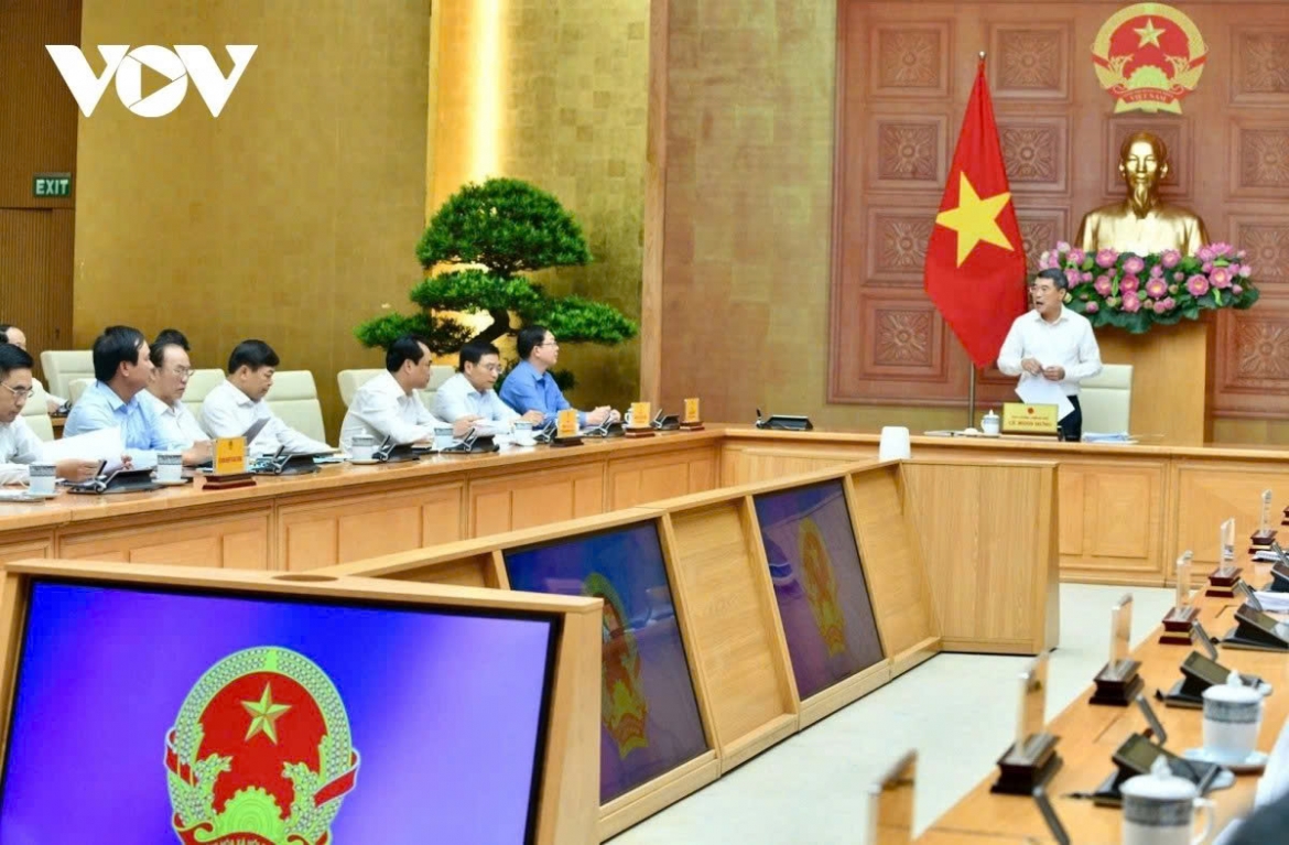 Prime Minister Le Minh Hung speaks during a working session with the Ministry of Agricuture and Environment in Hanoi on April 29