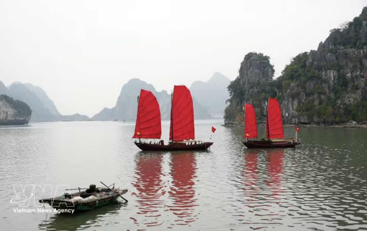 A corner of Ha Long Bay in Quang Ninh province