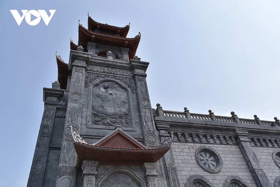 With its distinctive architecture, the church regularly attracts visitors for sightseeing and photo opportunities.