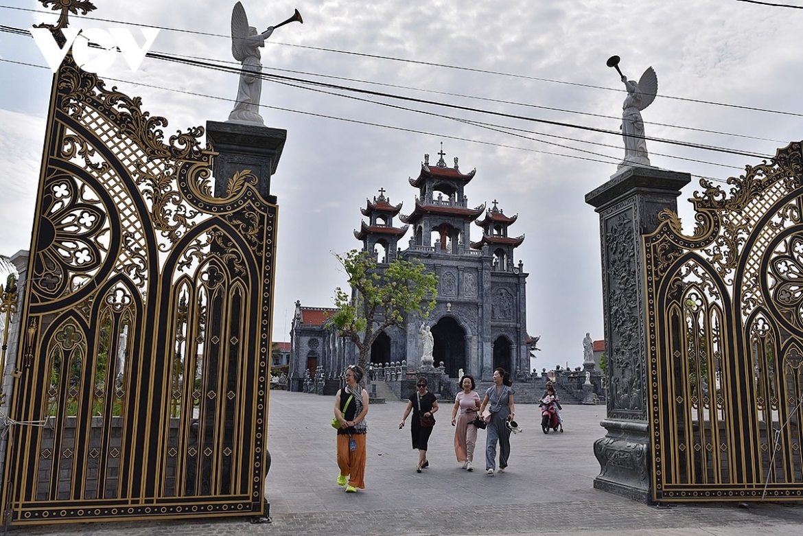 Thinh Long Parish Church stands as a compelling stop for travelers discovering Ninh Binh.