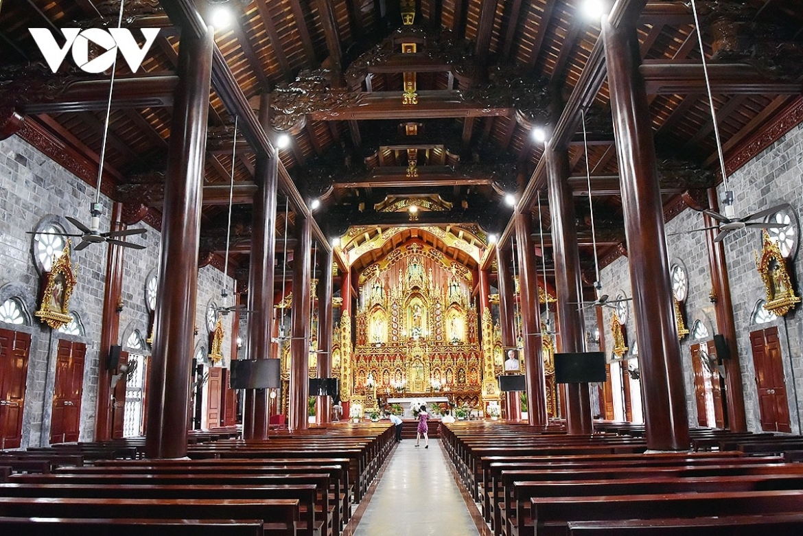 Ironwood columns and beams define an interior shaped by Asian-style roof design.