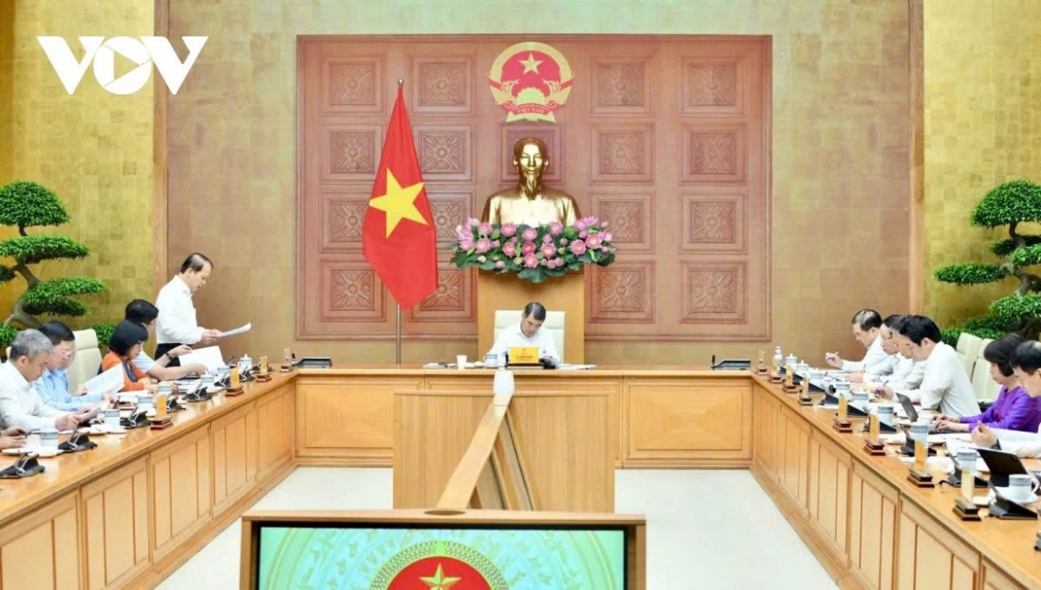 Prime Minister Le Minh Hung holds a working session with the Ministry of Justice on May 11