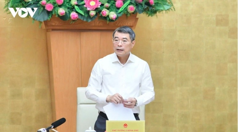 Prime Minister Le Minh Hung chairs the meeting