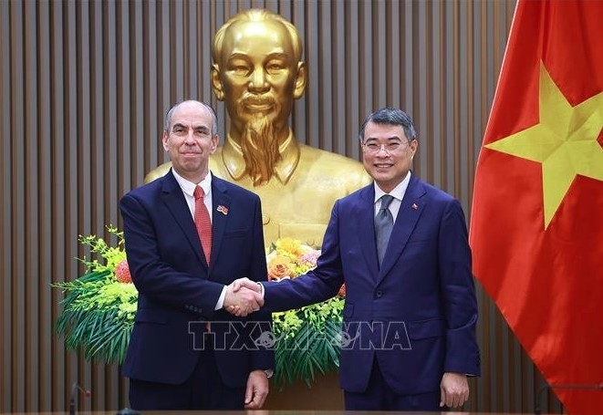 Prime Minister Le Minh Hung meets with Cuban Ambassador to Vietnam Rogelio Polanco Fuentes
( Photo : VNA)