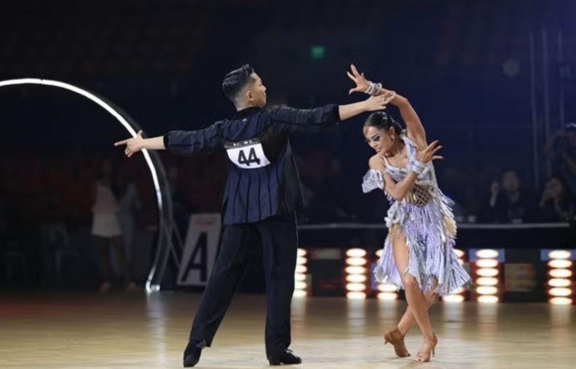 Phan Hien and Thu Huong, the most decorated dancesport pair in Vietnam, will compete in the DanceSport Festival 2026. (Photos courtesy of Khanh Thi)